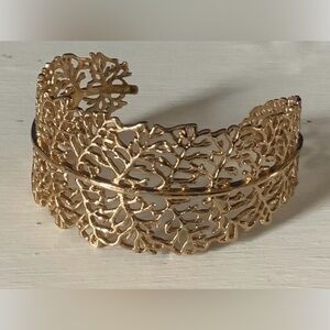 Stella & Dot Gold Leaf Bracelet